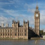 Britse Pers Mist Essentiële Details bij Printer Aanbesteding